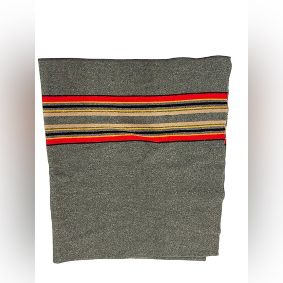 Pendleton Accessories - Pendleton Stripes Yakima Camp Wool/cotton large Throw Blanket